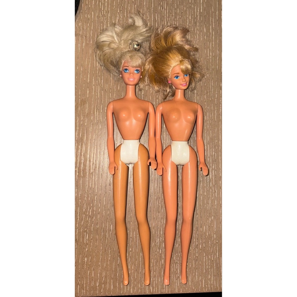 Vintage 90s 1998 Barbie Doll Blonde Hair Blue Eyes Makeup Blue Earrings Ring Lot